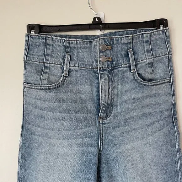 Women's / Teen's Ann Taylor Light Wash Easy Straigh Jeans size 2 - Picture 3 of 11